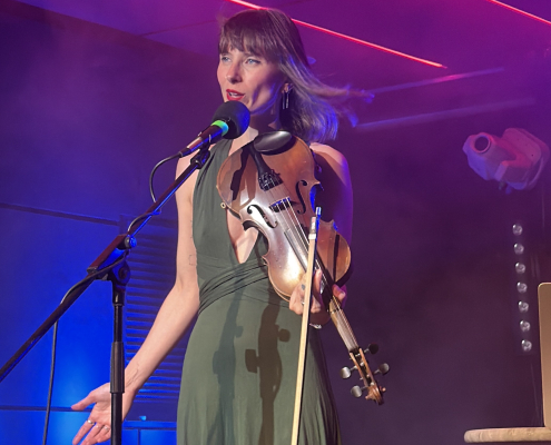 Zora Kirin Bones Are Beautiful Live at Speakeazy Violin