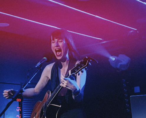 Zora Kirin Live Guitar